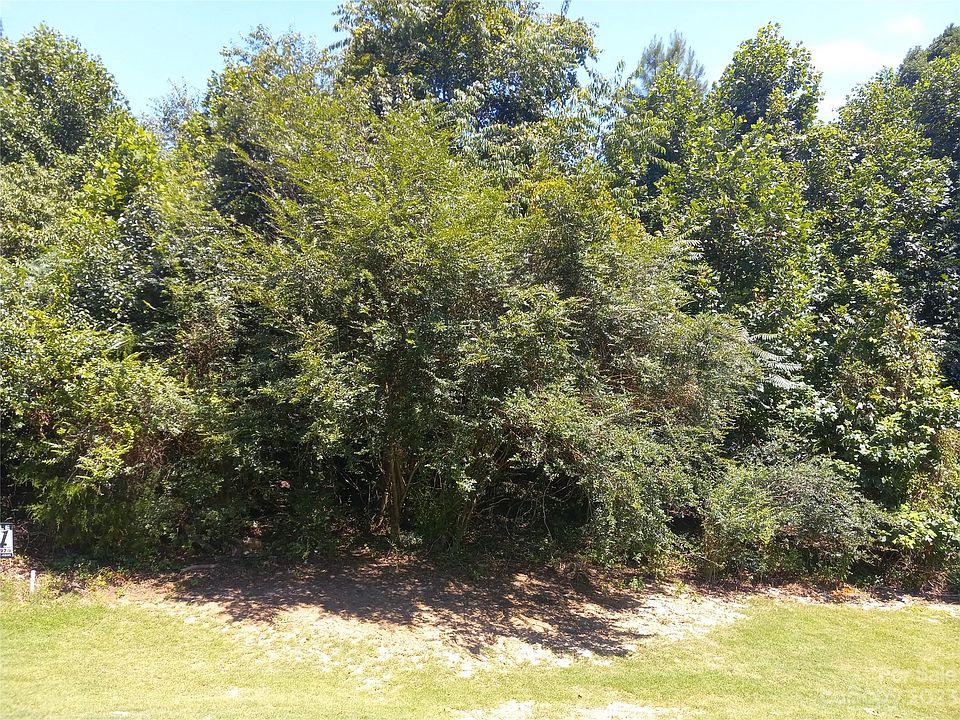 2nd image of 158 Olde Duffer Dr