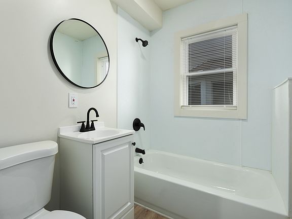 2nd image of 3409 Indiana Ave #3