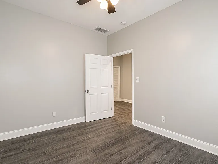 806 Longfield Ave — Photo 20