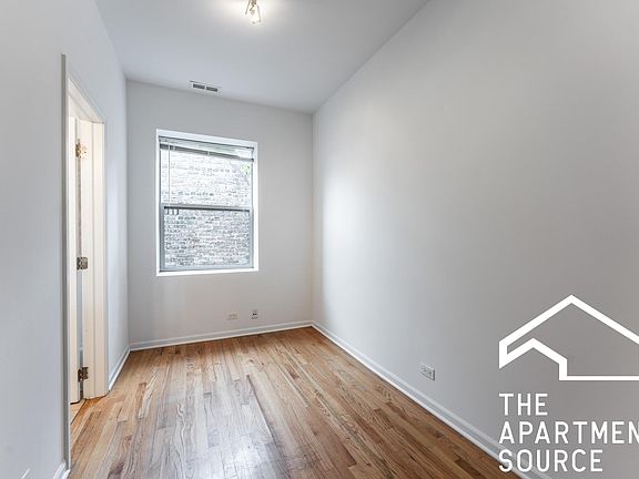 4th image of 5054 N Winthrop Ave #402F