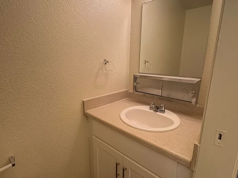 2950 Portage Bay — Photo 10