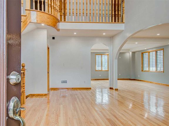 2nd image of 25316 Cullman Ave