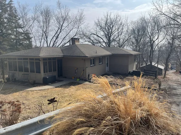 1588 Washington St, Muscatine, IA 52761