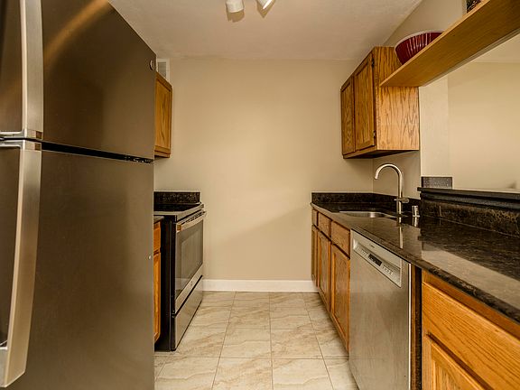 5th image of 2121 Nicholasville Rd APT 205