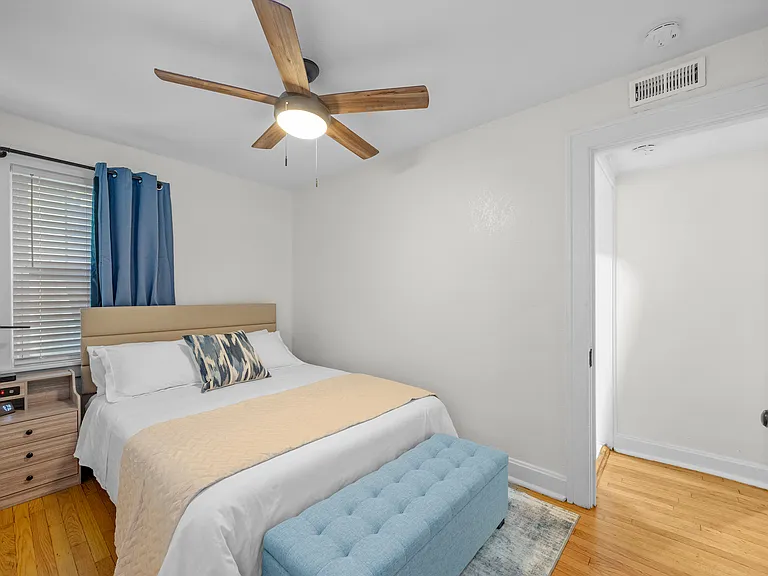 1109 W 41st St #1E — Photo 9