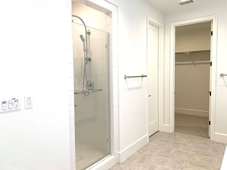 105 Sky Hts — Photo 29