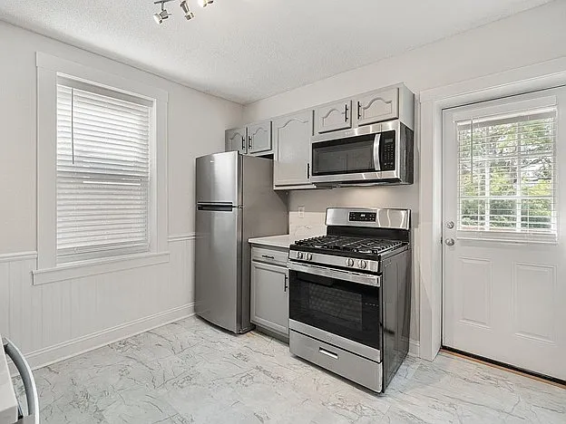 1335 Woodland Dr #1 — Photo 9