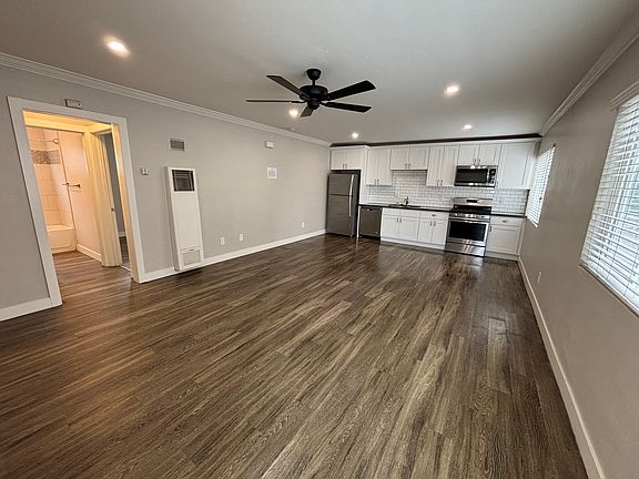 2nd image of 4338 Mississippi St APT 11