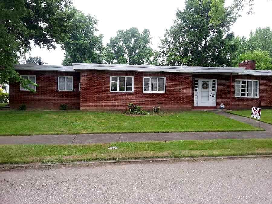 1st image of 323 Gooding Ave NW