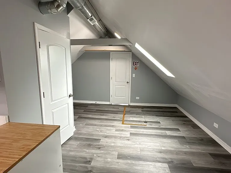 2842 W 25th Pl — Photo 12