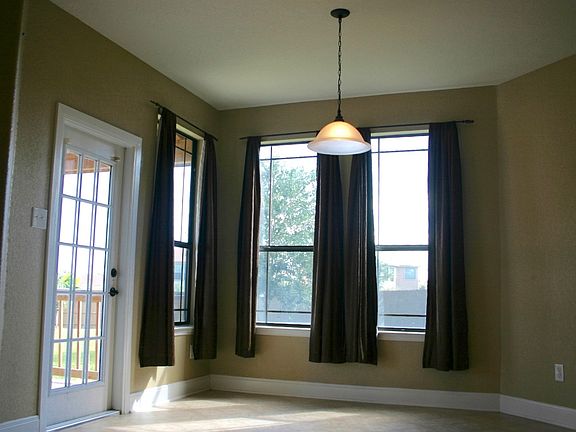 5th image of 4426 Glendale Wood