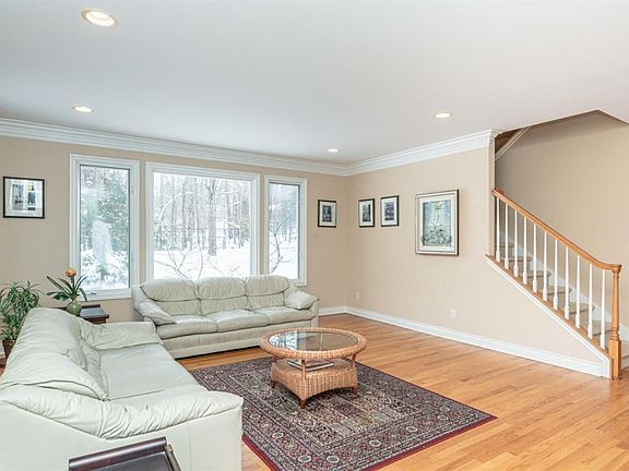 5th image of 941 Aberdeen Dr
