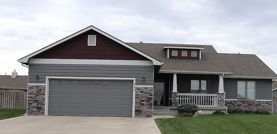 236 Steamboat Dr