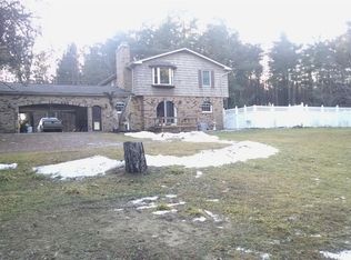 6087 Cyclone Rd, Otter Lake, MI 48464