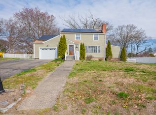 50 Fox Hill Rd, Stratford, CT 06614
