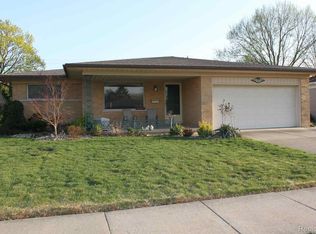 11714 Robinwood Blvd, Warren, MI 48093