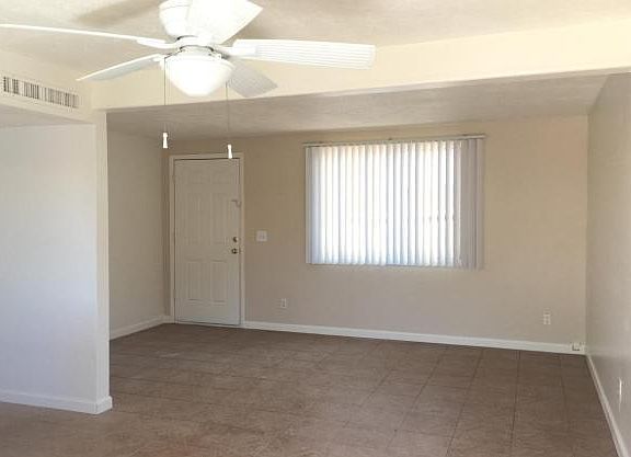 4th image of 3409 E Monte Vista Dr