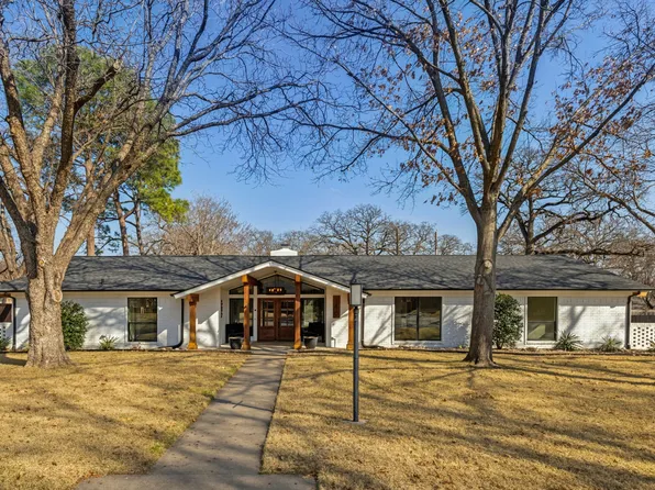 146 Manor Way St, Grapevine, TX 76051