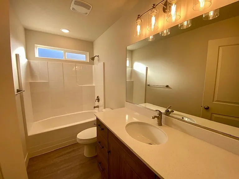 939 S 25 W — Photo 25