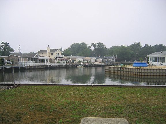 3rd image of 1821 Capstan Dr