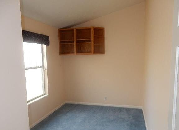 4th image of 612 E Briarsprings Cir