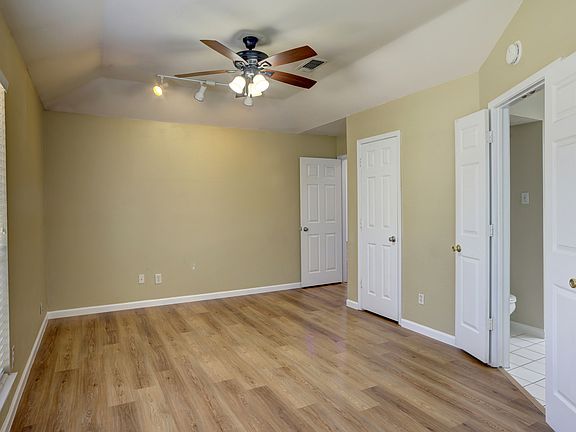 3rd image of 1821 Chattham Ct