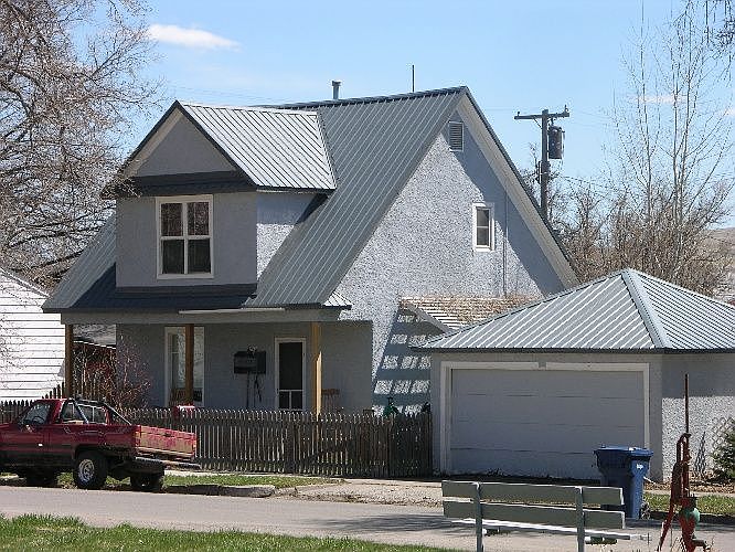 1st image of 115 W Chinook St