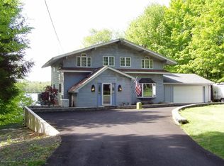 140 Lake In The Clouds Rd, Canadensis, PA 18325