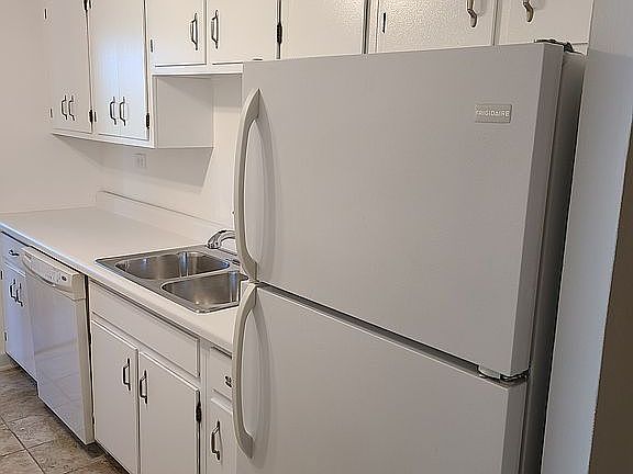 5th image of 425 Walnut Creek Ln Unit 1401