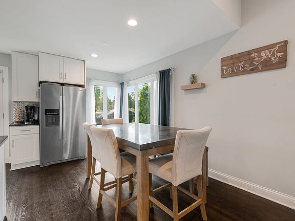 5th image of 5016 W 107th St