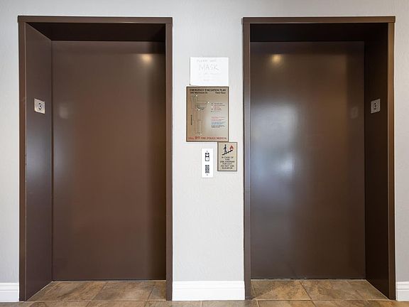 5th image of 300 Murchison Dr APT 309