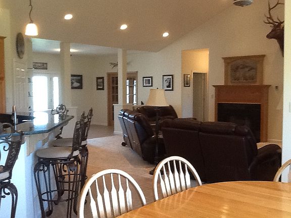 5th image of 3723 Tam O Shanter Dr