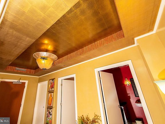 3rd image of 190 Presidential Blvd #Penthouse 18