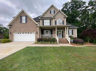 203 Ashworth Dr, Goldsboro, NC 27530