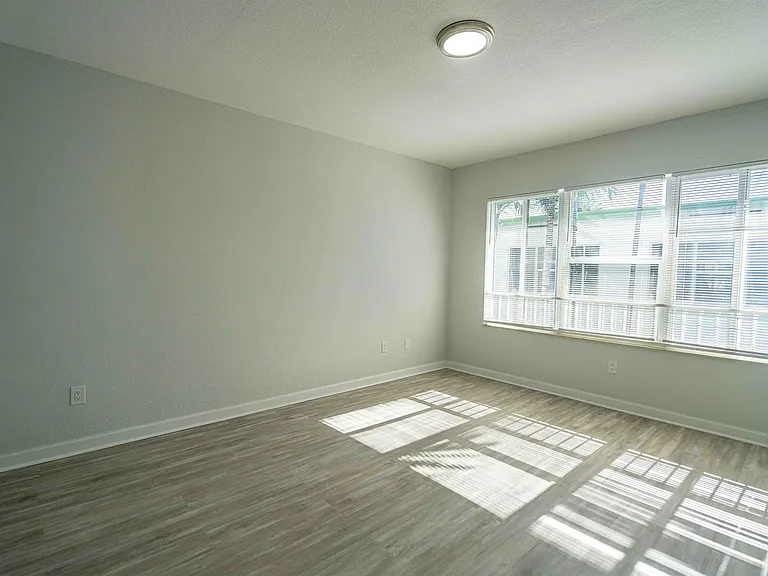 2180 Bay Dr #4B — Photo 17