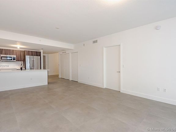 5th image of 488 NE 18th St Unit 1507