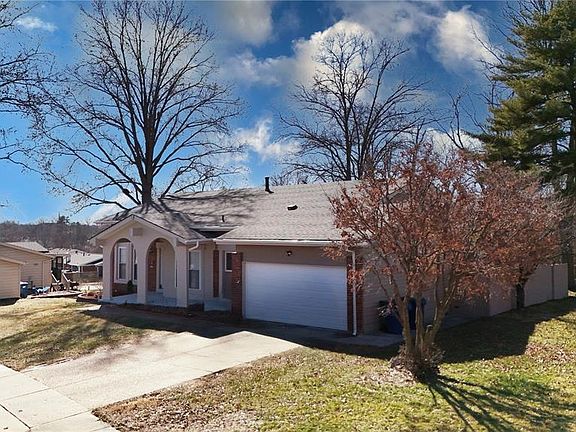 3rd image of 1203 Beaver Creek Rd