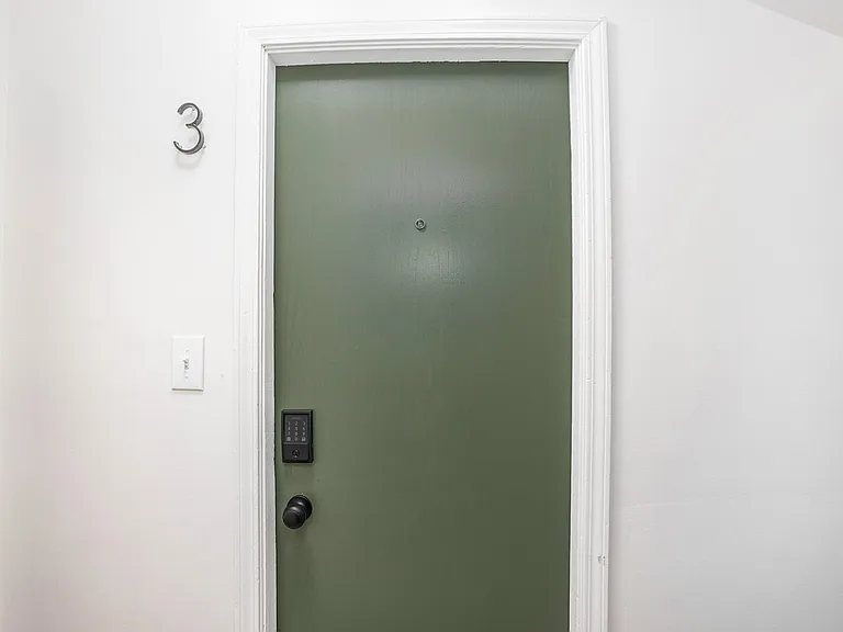 37 Gold Ave NW #3 — Photo 15