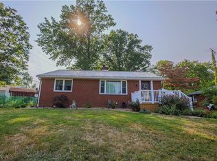 1615 Lilly Ln, Alliance, OH 44601