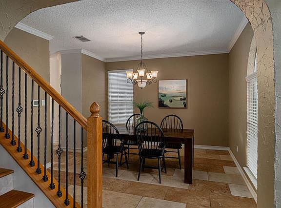 4th image of 1602 Live Oak Ln