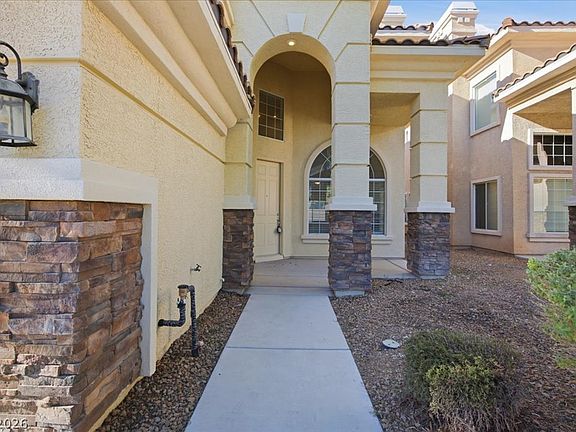 2nd image of 2884 Gables Vale Ct
