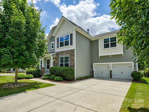 2nd image of 5813 Dinsmore Ln
