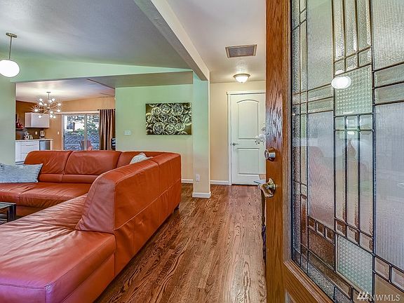2nd image of 10633 SE 287th St