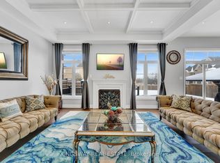 70 Bond Cres, Richmond Hill, ON