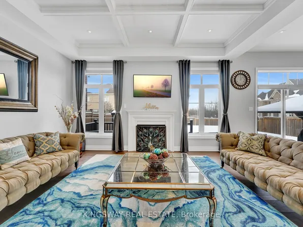 70 Bond Cres, Richmond Hill, ON L4E 3K4