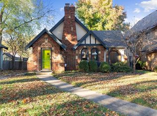 242 E 72nd Ter, Kansas City, MO 64114