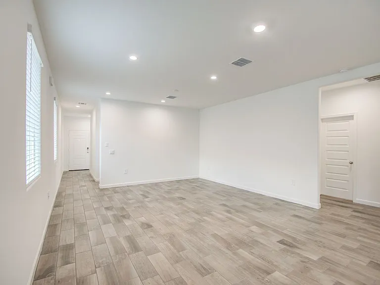 1749 W Stealth Ave — Photo 26