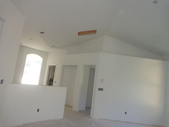 4th image of 2848 N Cranberry Blvd
