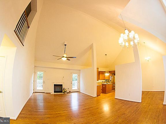 2nd image of 3033 Ashburton Ave