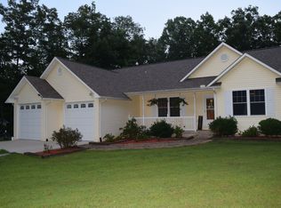 226 Frontier Dr, Grimsley, TN 38565